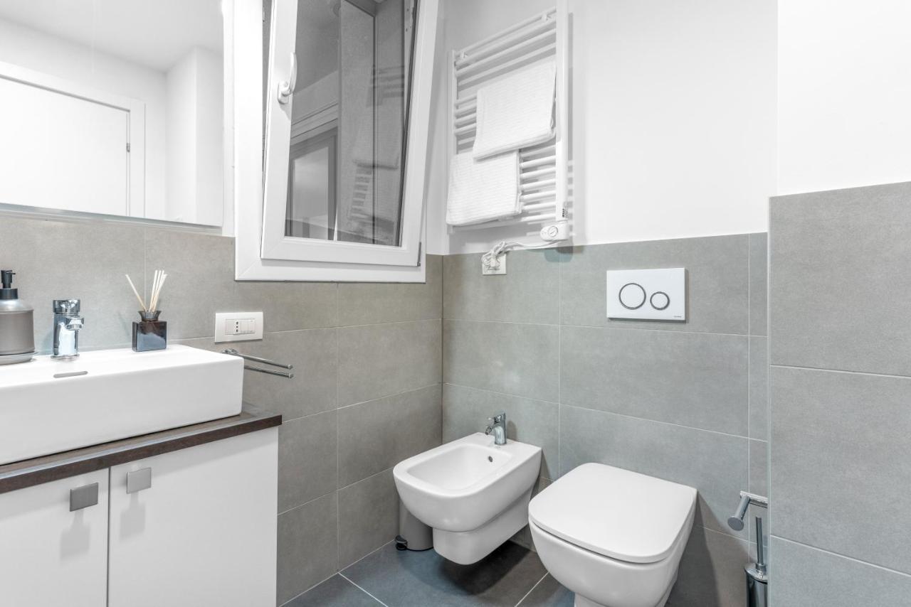 Modern With Terrace & Garage By Ndp Rent Apartment Milan Exterior photo